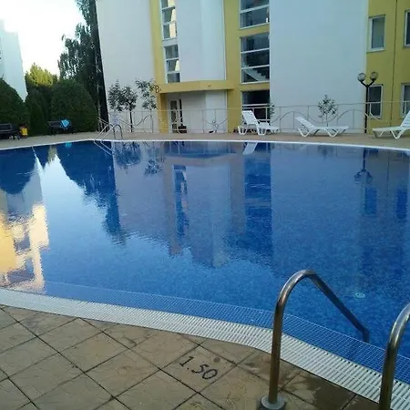דירה Crown Seaside